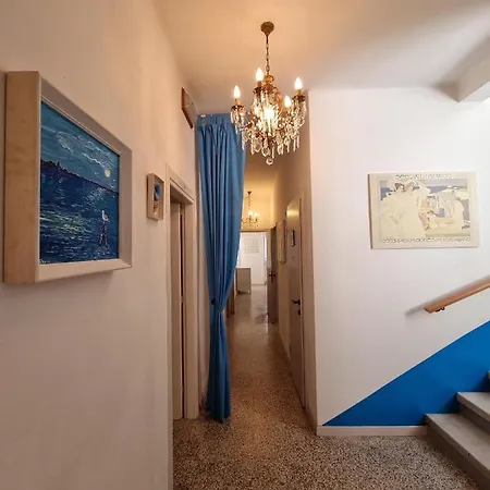 Lisa - La Quiete E Il Profumo Del Mare 게스트하우스 3*